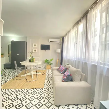 Refreshing And Central Studio Flat In Kabatas *