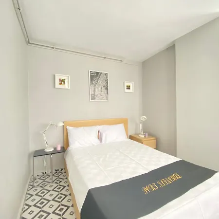 Refreshing And Central Studio Flat In Kabatas * Istanbul